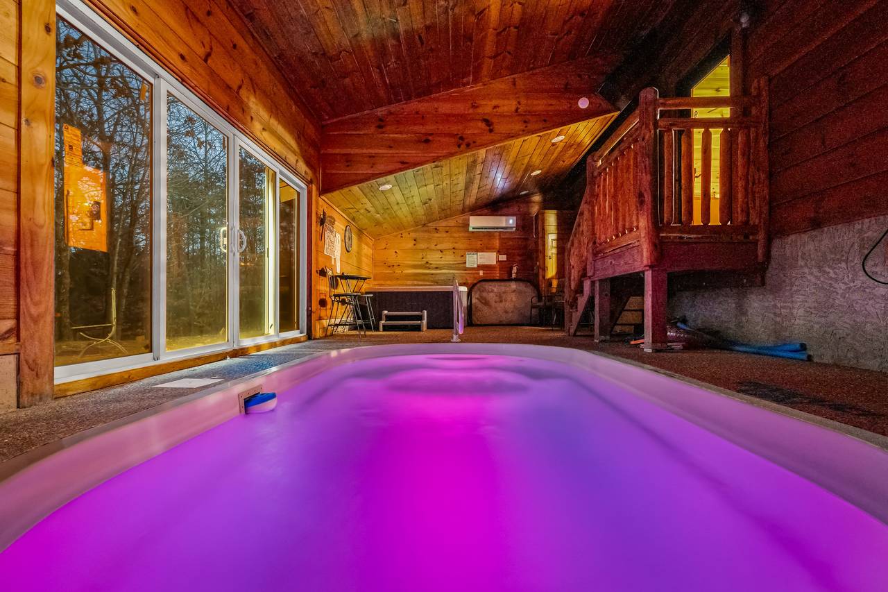Splish splash in your own. heated. indoor swimming pool! Splish splash in your own. heated. indoor swimming pool!