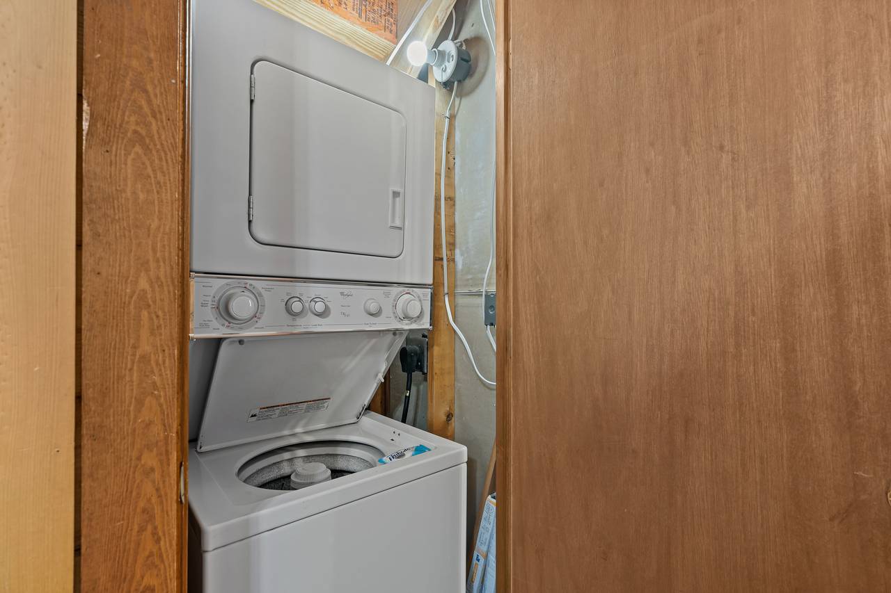 Washing Machine and Dryer on entry level - free to use Washing Machine and Dryer on entry level - free to use