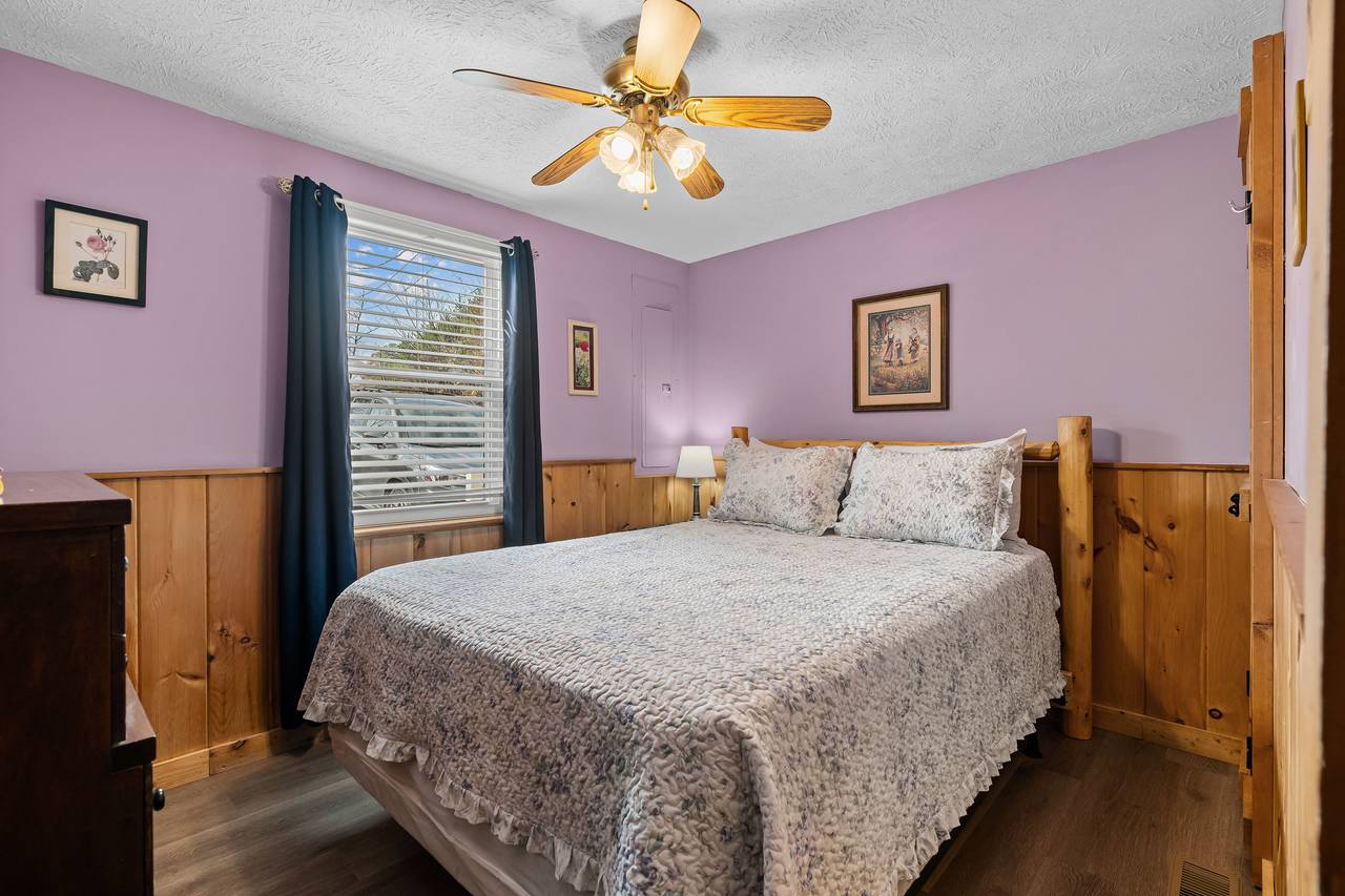 Bed 2: Entry level queen with TV Bed 2: Entry level queen with TV