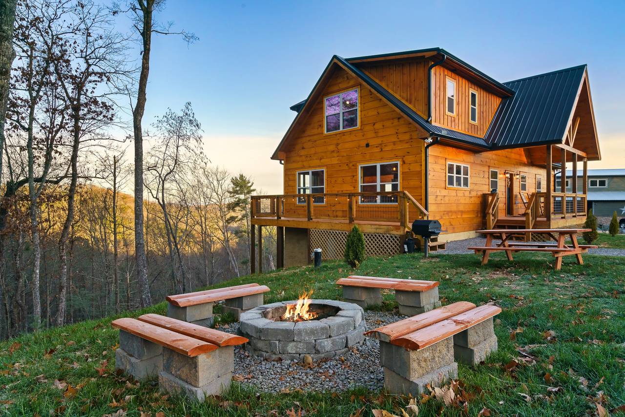 Sit by the fire under the Smoky Mountain stars! Sit by the fire under the Smoky Mountain stars!