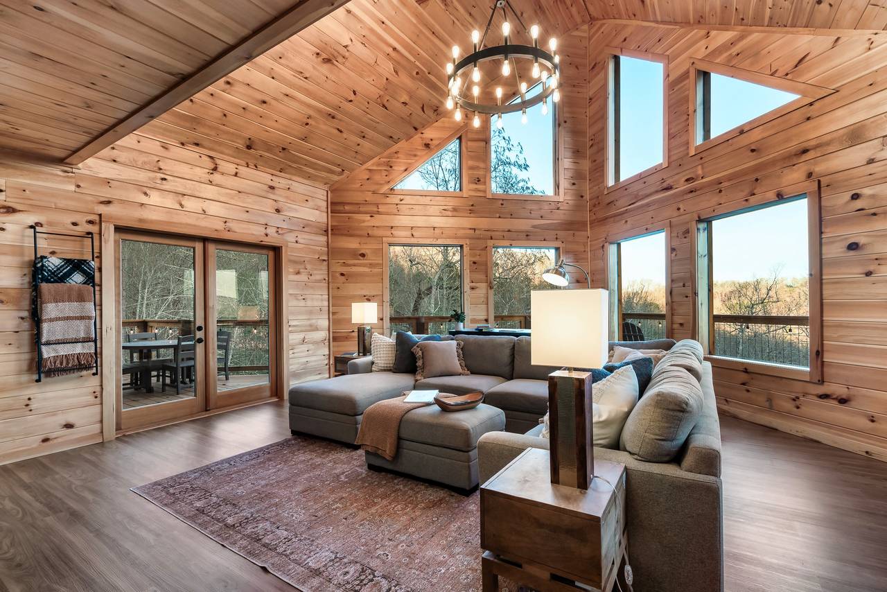 Living room: comfy seating, TV, gas fireplace, & sleeper sofa! Living room: comfy seating, TV, gas fireplace, & sleeper sofa!
