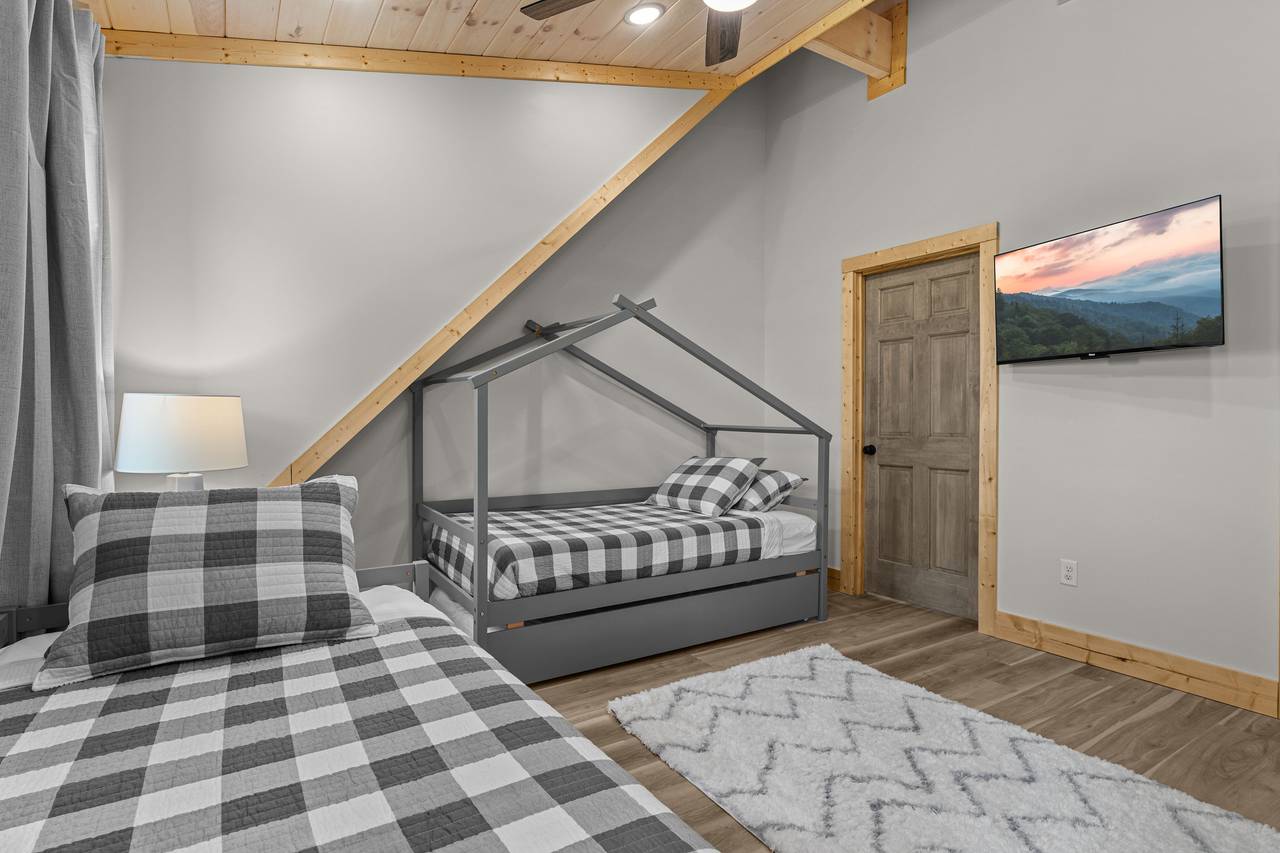 Twin Bedroom With Trundles – Sleeps 4 Kids Twin Bedroom With Trundles – Sleeps 4 Kids