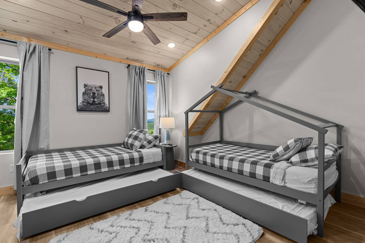 Twin Bedroom With Trundles – Sleeps 4 Kids Twin Bedroom With Trundles – Sleeps 4 Kids