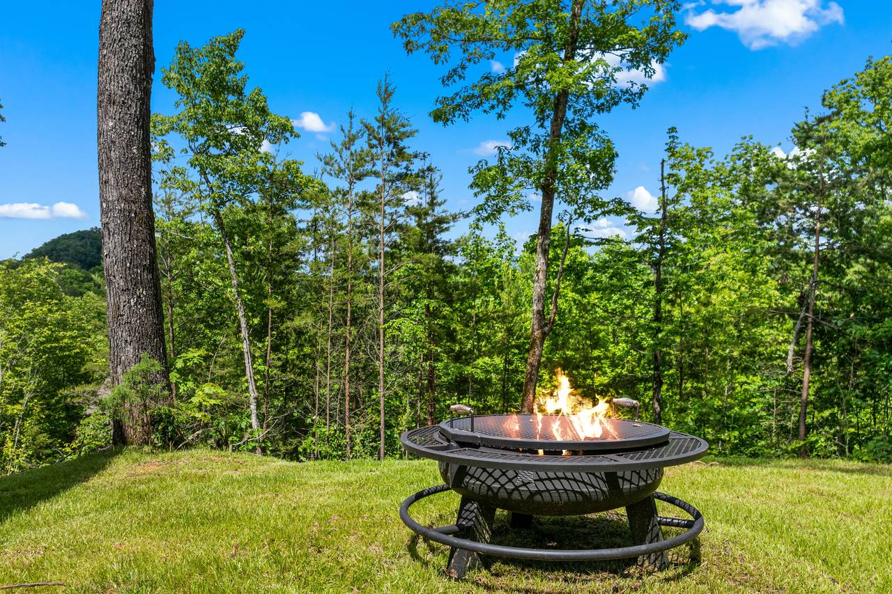 Outdoor Wood-Burning Firepit Outdoor Wood-Burning Firepit