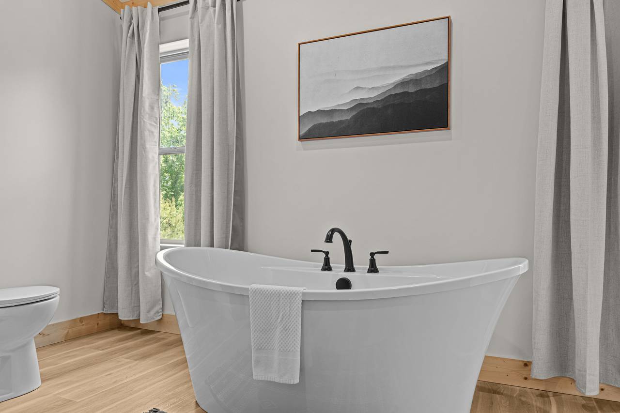 Bathroom With Soaker Tub & Walk-In Shower Bathroom With Soaker Tub & Walk-In Shower