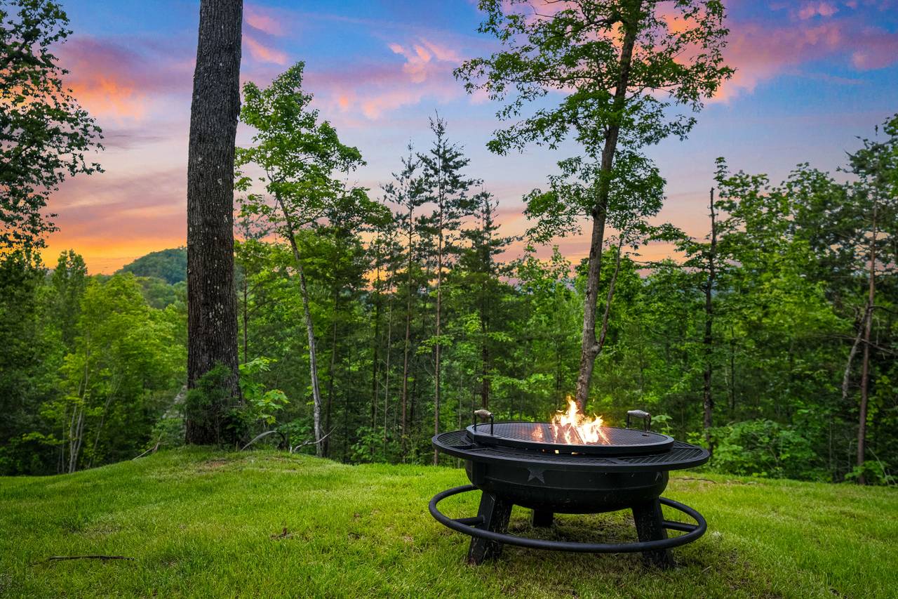 Outdoor Wood-Burning Firepit Outdoor Wood-Burning Firepit