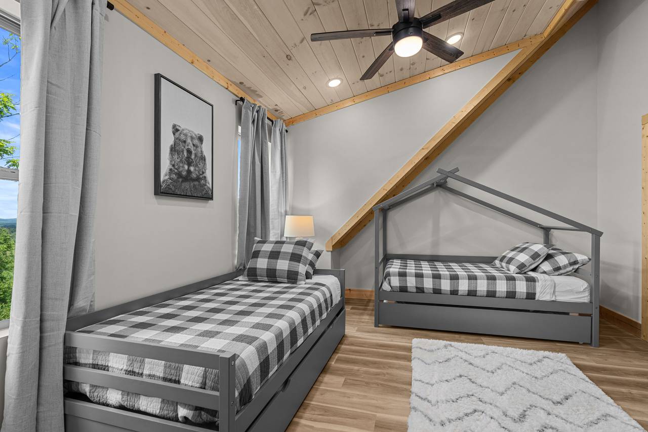 Twin Bedroom With Trundles – Sleeps 4 Kids Twin Bedroom With Trundles – Sleeps 4 Kids