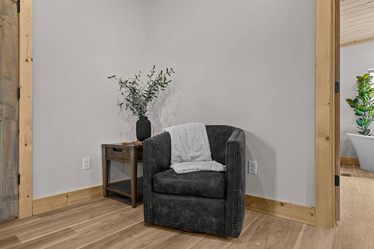 Entry Level King Bedroom With Ensuite Bath Entry Level King Bedroom With Ensuite Bath