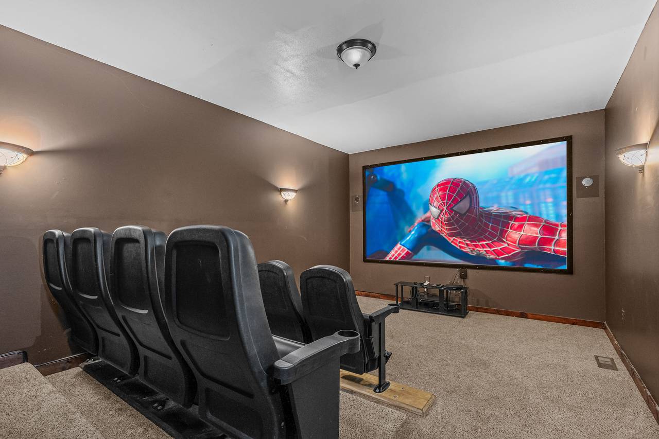 <span class="name">Pop the popcorn and enjoy a movie night!</span> <span class="name">Pop the popcorn and enjoy a movie night!</span>