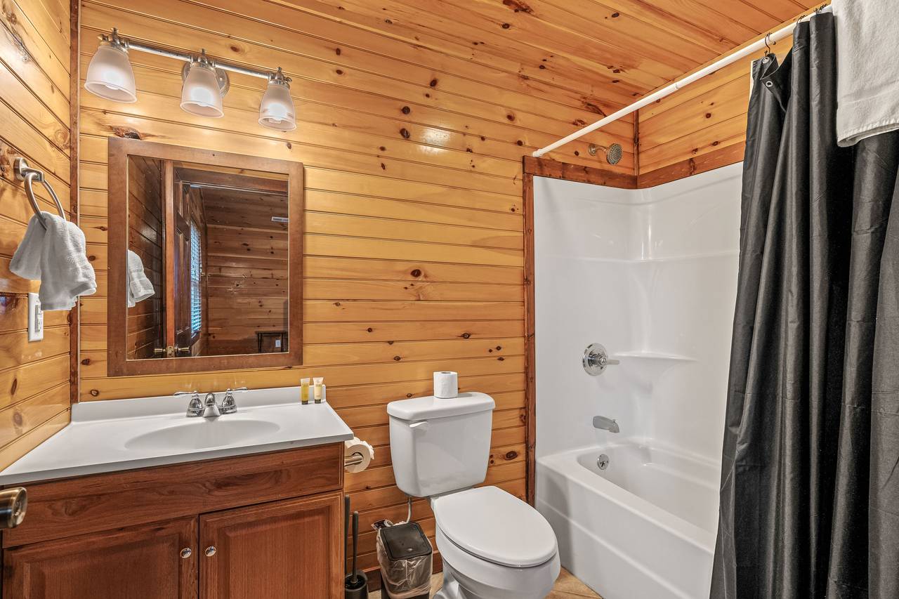 <span class="name">Bath 2; king ensuite bathroom with tub/shower combo</span> <span class="name">Bath 2; king ensuite bathroom with tub/shower combo</span>