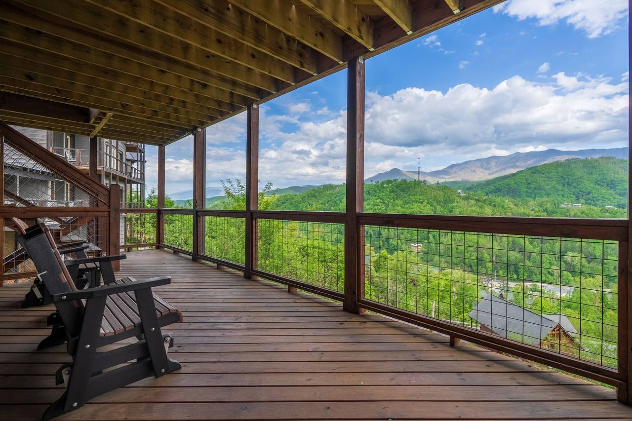 Sit back and relax and take in the views of the Smokies! Sit back and relax and take in the views of the Smokies!