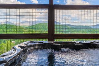 Soak morning noon and night in the hot tub on the back deck! Soak morning noon and night in the hot tub on the back deck!
