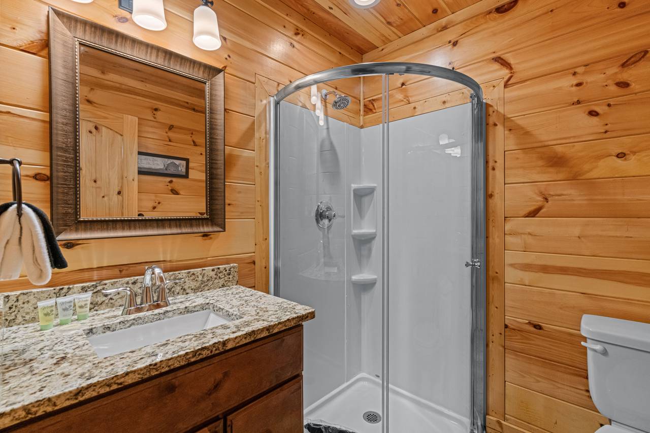 <span class="name">Ensuite Bathroom With Walk-In Shower</span> <span class="name">Ensuite Bathroom With Walk-In Shower</span>