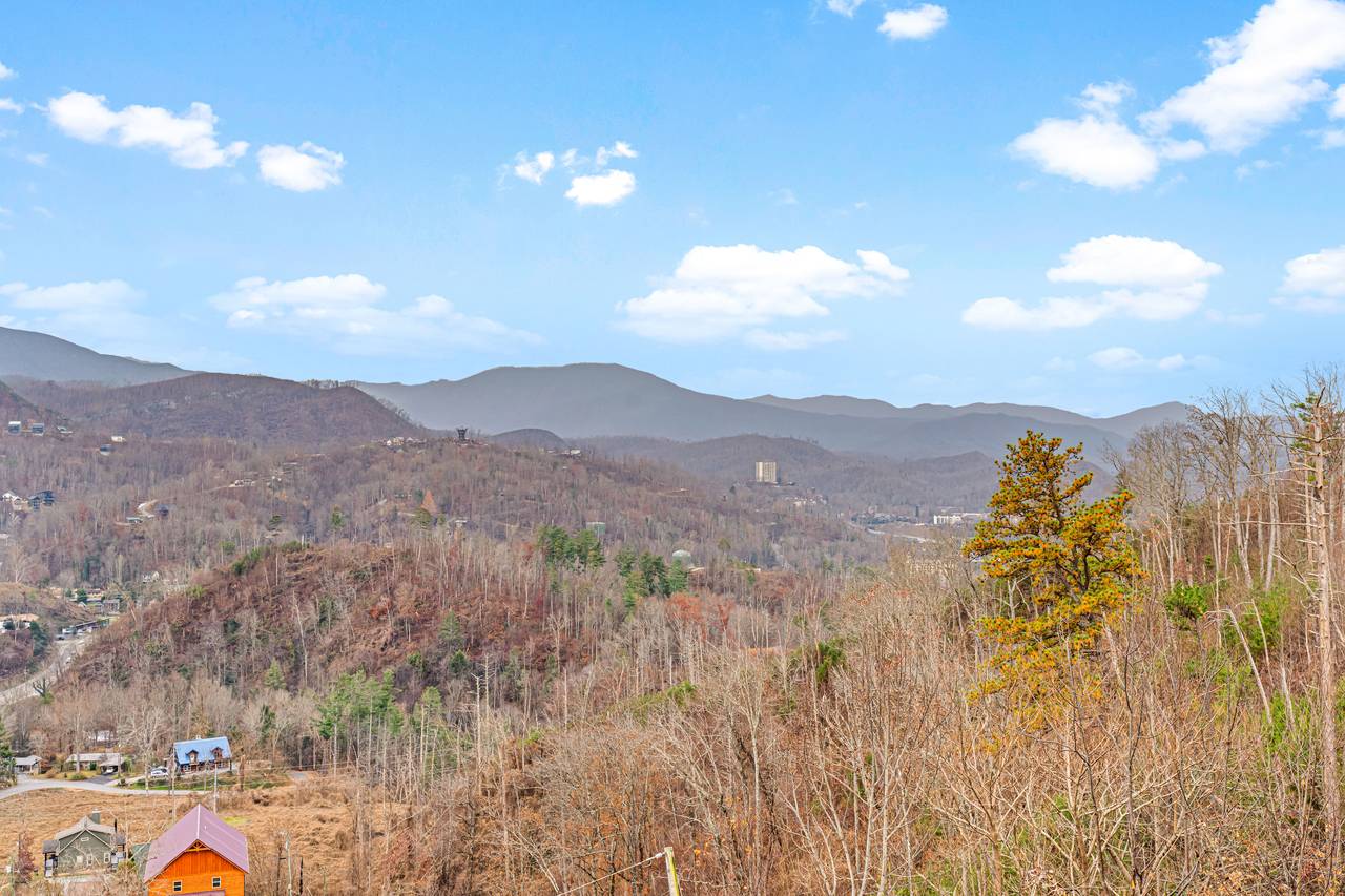 <span class="name">Panoramic Smoky Mountain Views From The Cabin</span> <span class="name">Panoramic Smoky Mountain Views From The Cabin</span>