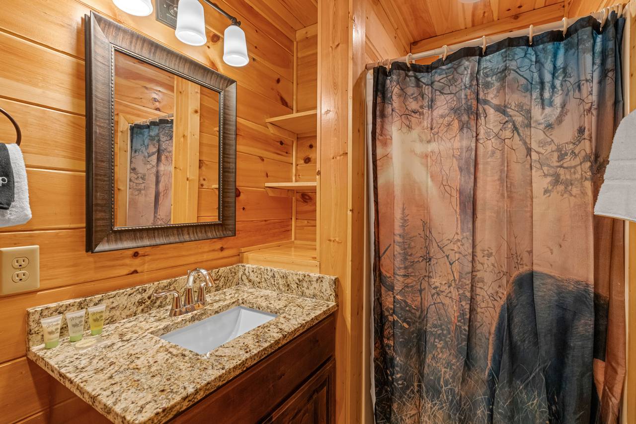 <span class="name">Ensuite Bathroom With Walk-In Shower</span> <span class="name">Ensuite Bathroom With Walk-In Shower</span>