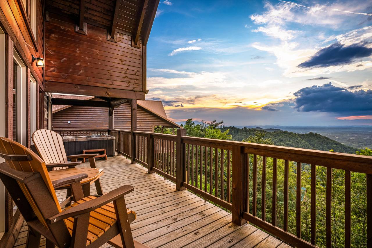 Spacious deck with seating to enjoy Smoky Mountain sunsets Spacious deck with seating to enjoy Smoky Mountain sunsets