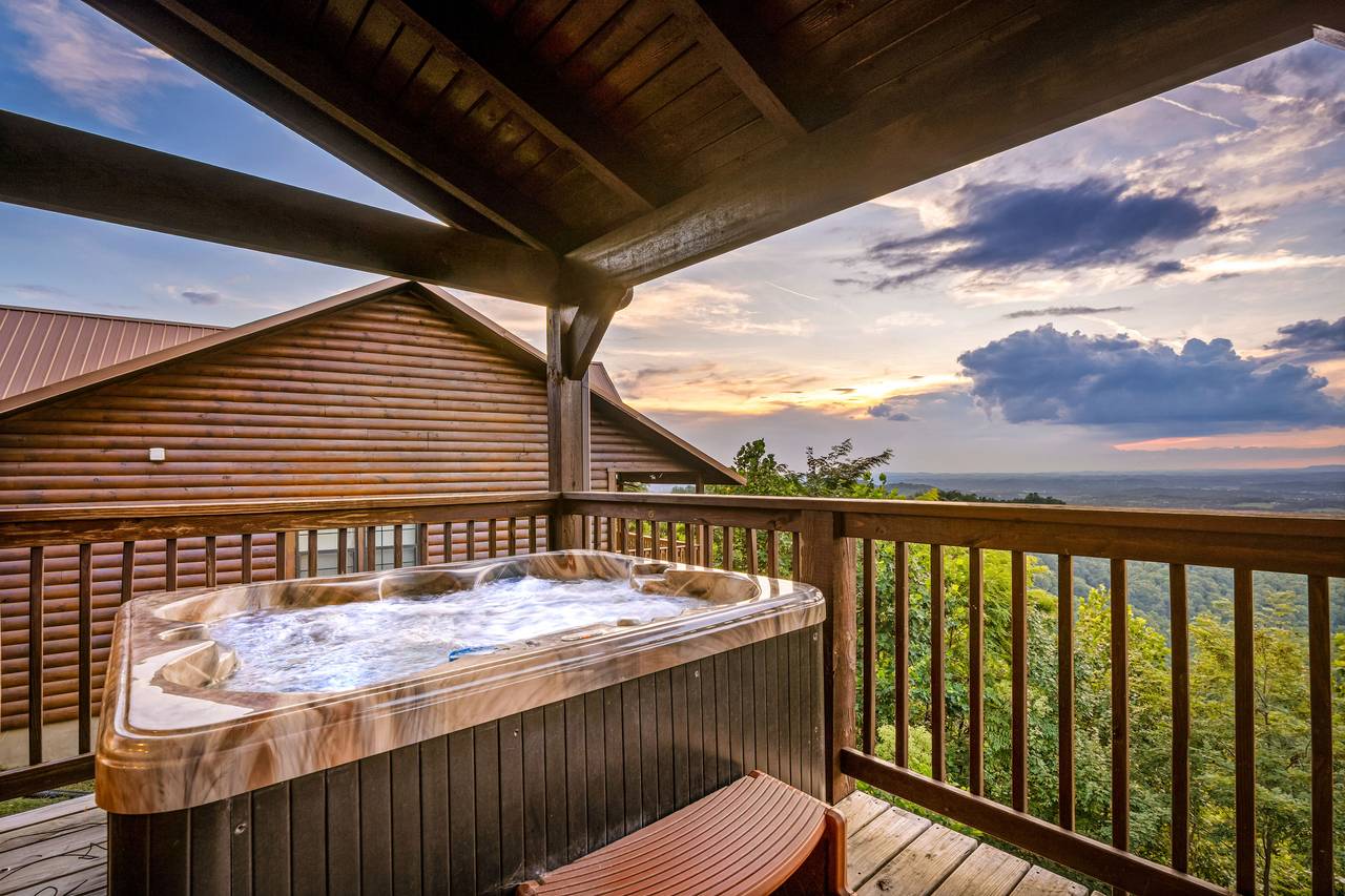 Relax in the bubbling hot tub with breathtaking views Relax in the bubbling hot tub with breathtaking views