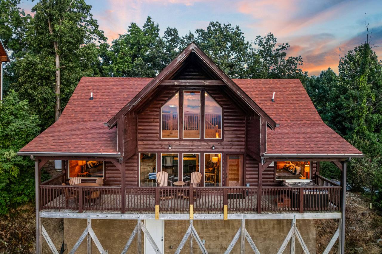 Welcome to A Grandview Getaway offered by Bear Tracts Welcome to A Grandview Getaway offered by Bear Tracts