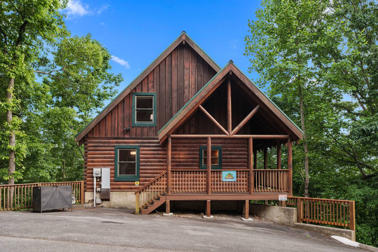 Welcome to Above the Pines, offered by Bear Tracts! Welcome to Above the Pines, offered by Bear Tracts!