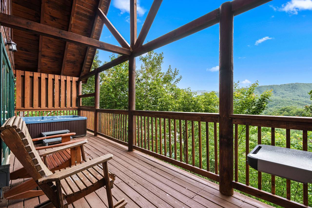 Deck with breathtaking views of the Great Smoky Mountains. Deck with breathtaking views of the Great Smoky Mountains.
