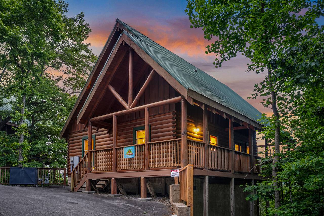Welcome to Above the Pines, offered by Bear Tracts! Welcome to Above the Pines, offered by Bear Tracts!