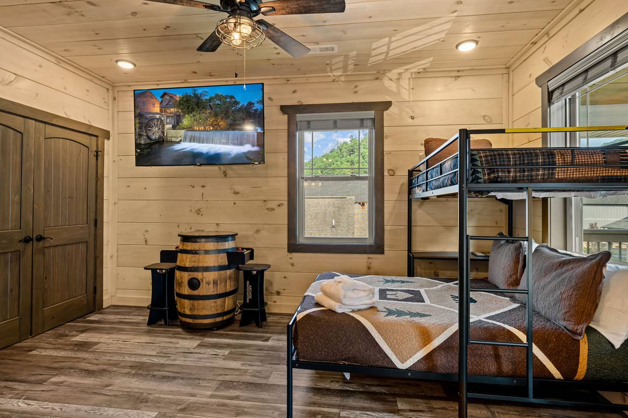 <span class="name">Bunk room with Twin/Full beds & arcade games</span> <span class="name">Bunk room with Twin/Full beds & arcade games</span>