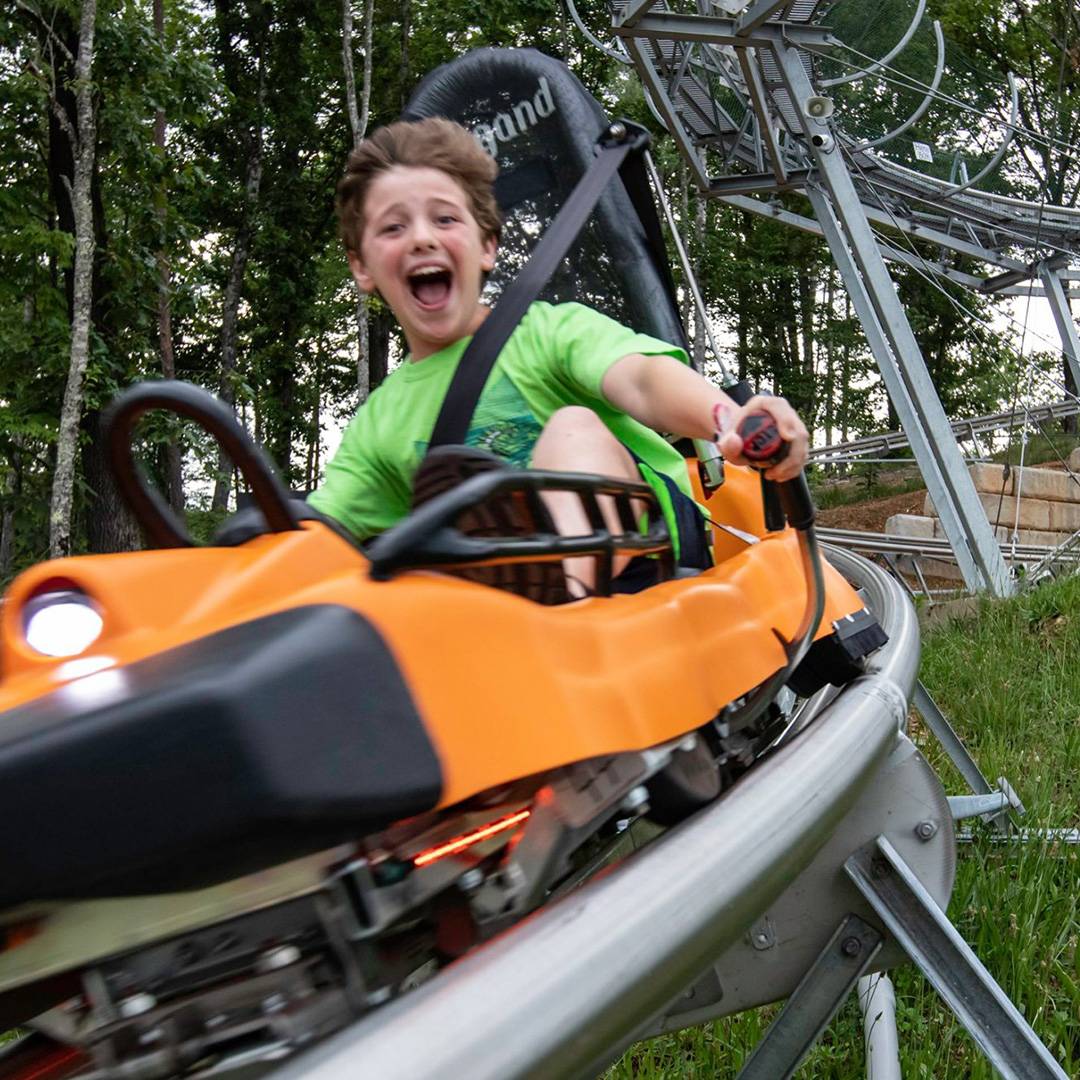 <span class="name">Free attractions passes, every day of your stay!</span> <span class="name">Free attractions passes, every day of your stay!</span>