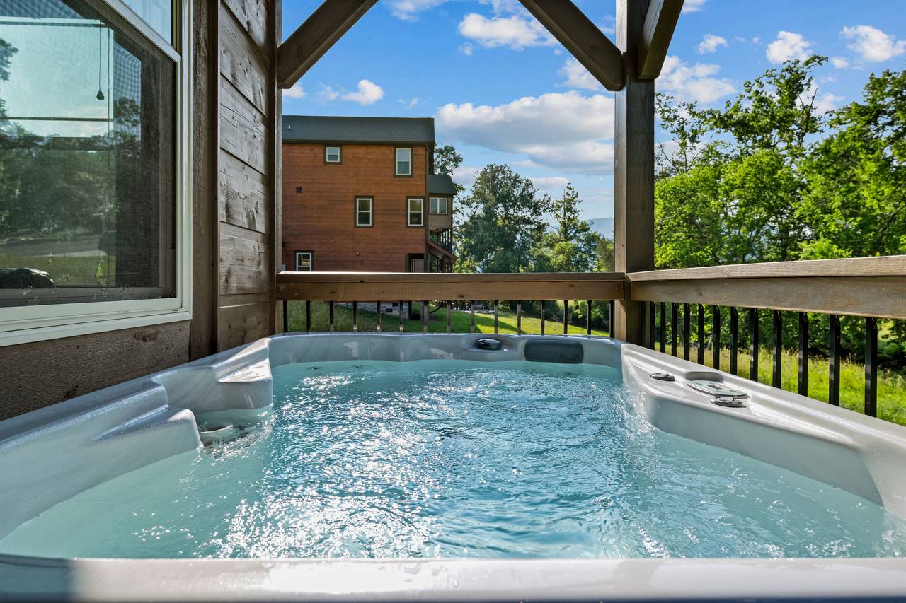 <span class="name">Unwind in the hot tub with the sounds of the creek below</span> <span class="name">Unwind in the hot tub with the sounds of the creek below</span>