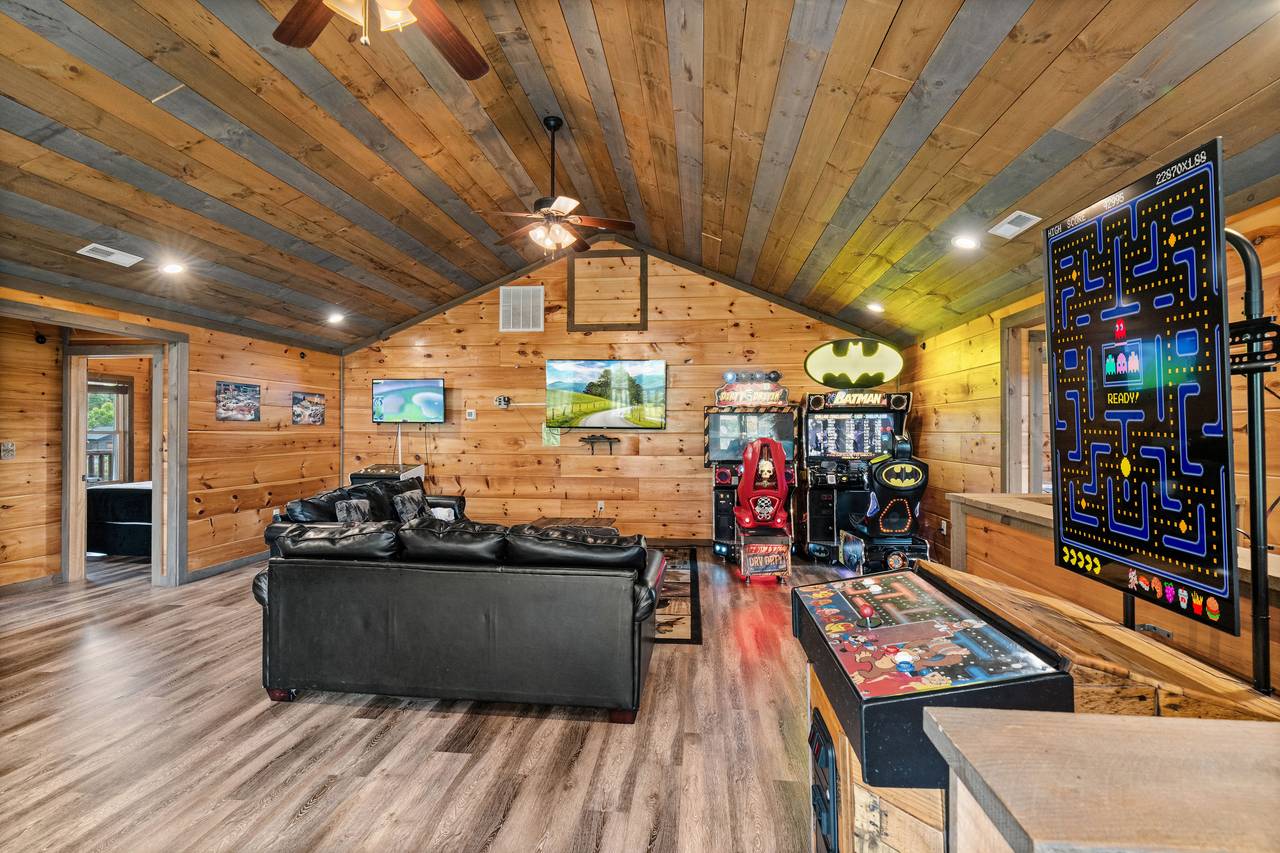 <span class="name">Game room with queen sleeper sofa for extra space</span> <span class="name">Game room with queen sleeper sofa for extra space</span>