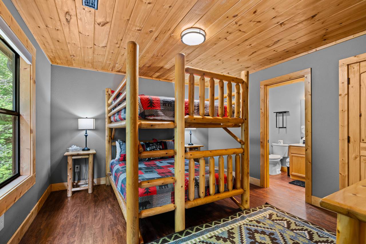 Twin Bunk Room with Fun for Kids with Ensuite Full Bath Twin Bunk Room with Fun for Kids with Ensuite Full Bath