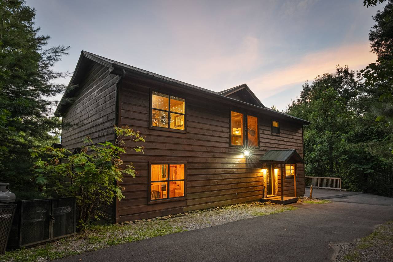Stay at Smoky Mountain Timeless offered by Bear Tracts Stay at Smoky Mountain Timeless offered by Bear Tracts