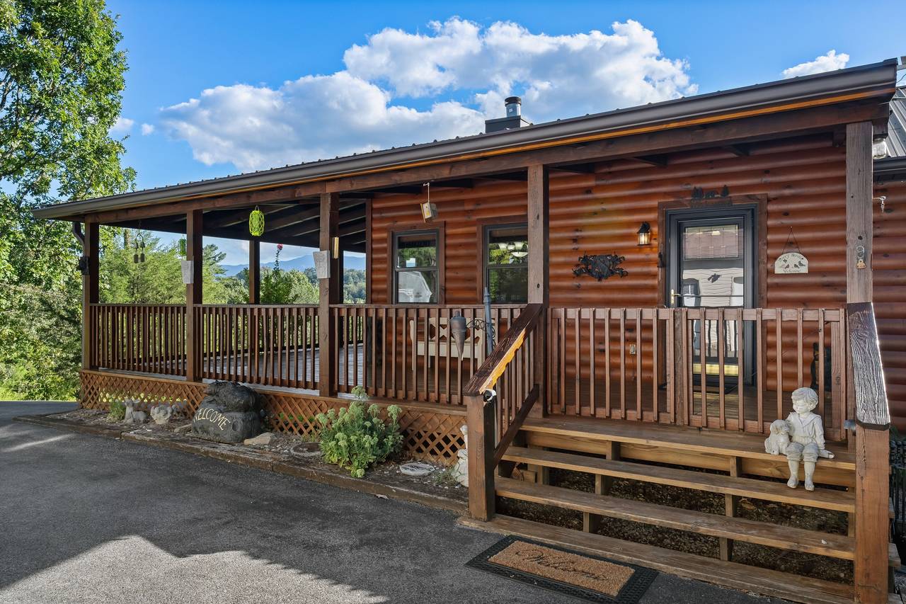 Licking Spring HIdeaway, offered by Bear Tracts Licking Spring HIdeaway, offered by Bear Tracts