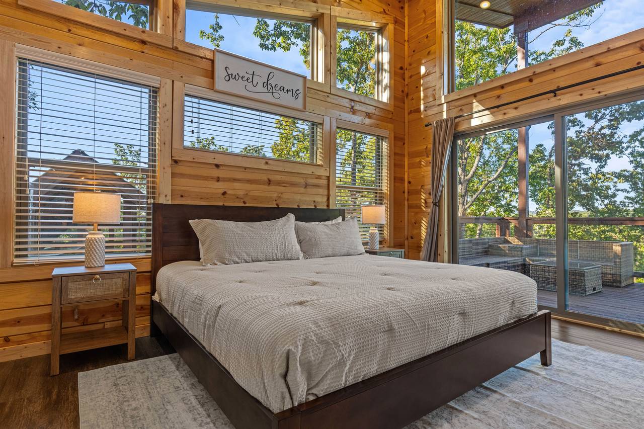 <span class="name">King bedroom with plush bedding & peaceful ambience</span> <span class="name">King bedroom with plush bedding & peaceful ambience</span>
