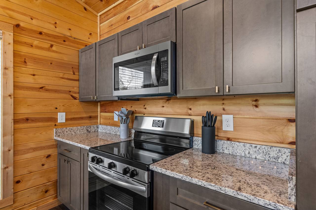 <span class="name">Fully equipped kitchen with all cooking essentials</span> <span class="name">Fully equipped kitchen with all cooking essentials</span>