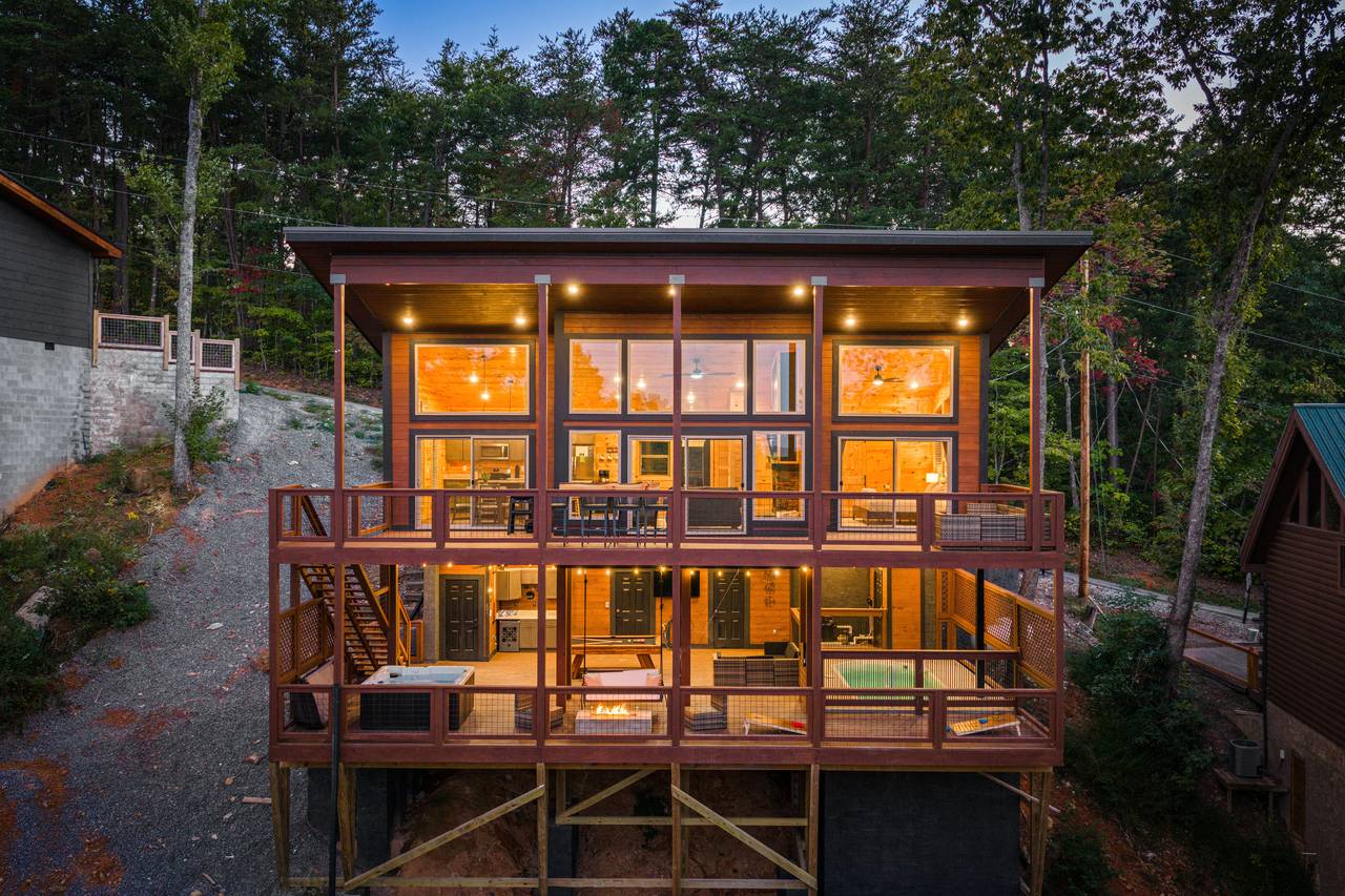 <span class="name">Romantic hideaway perfect for couples or honeymoons</span> <span class="name">Romantic hideaway perfect for couples or honeymoons</span>