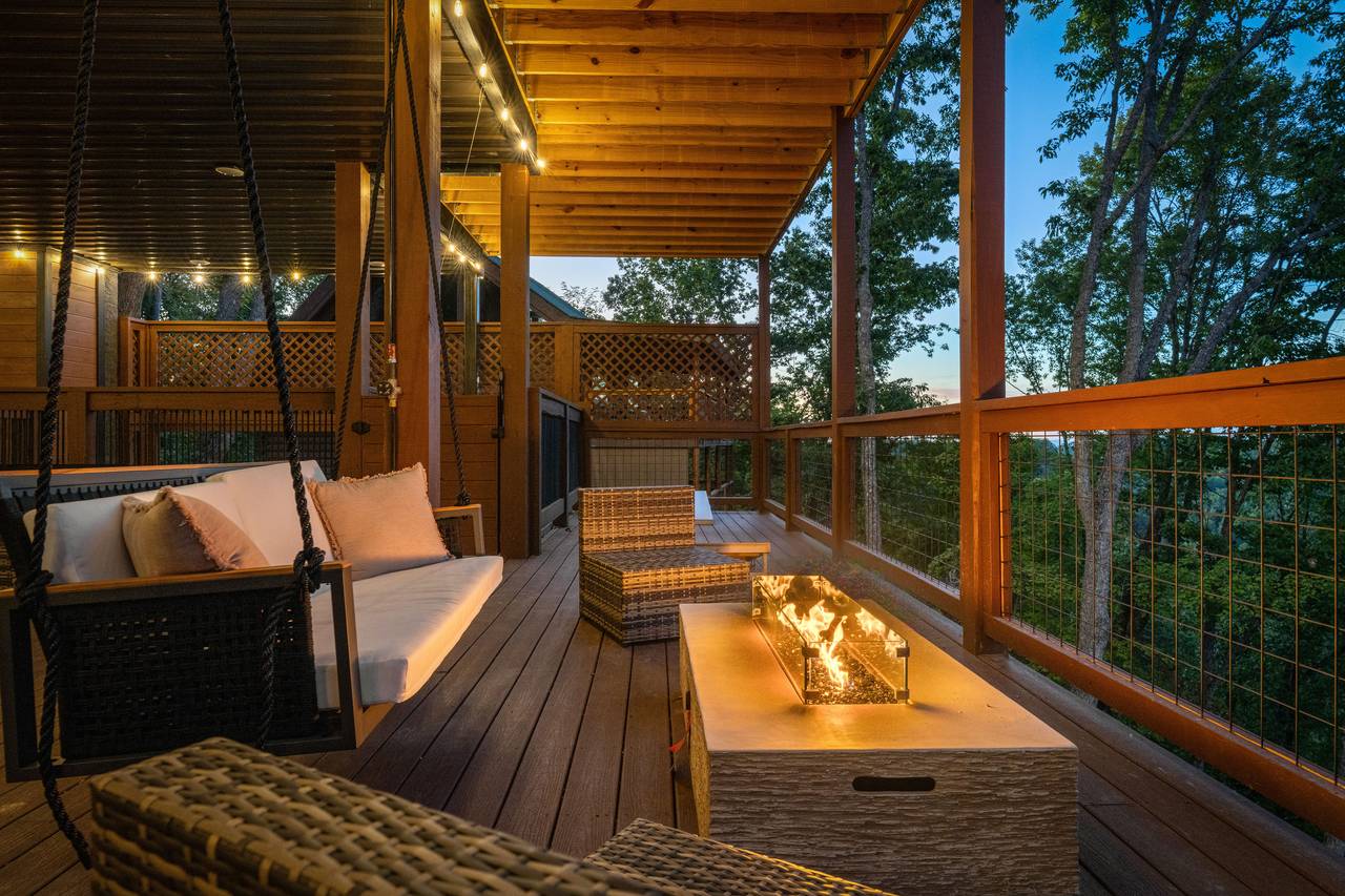 <span class="name">Handcrafted swing beside the glowing firepit</span> <span class="name">Handcrafted swing beside the glowing firepit</span>