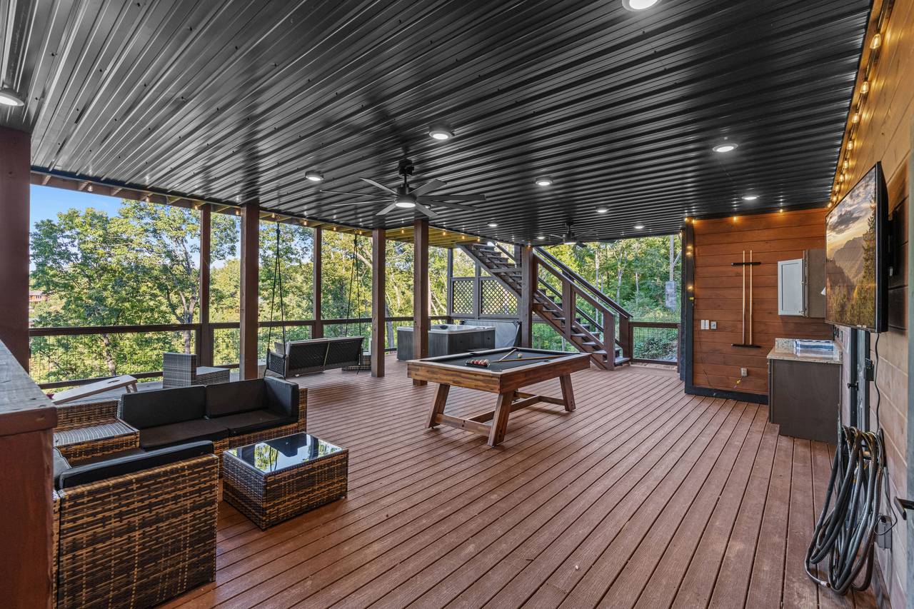 <span class="name">Covered deck with pool, hot tub, bar & firepit — it has it all</span> <span class="name">Covered deck with pool, hot tub, bar & firepit — it has it all</span>