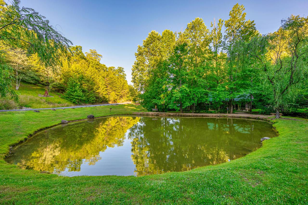 <span class="name">Resort Fishing Pond</span> <span class="name">Resort Fishing Pond</span>