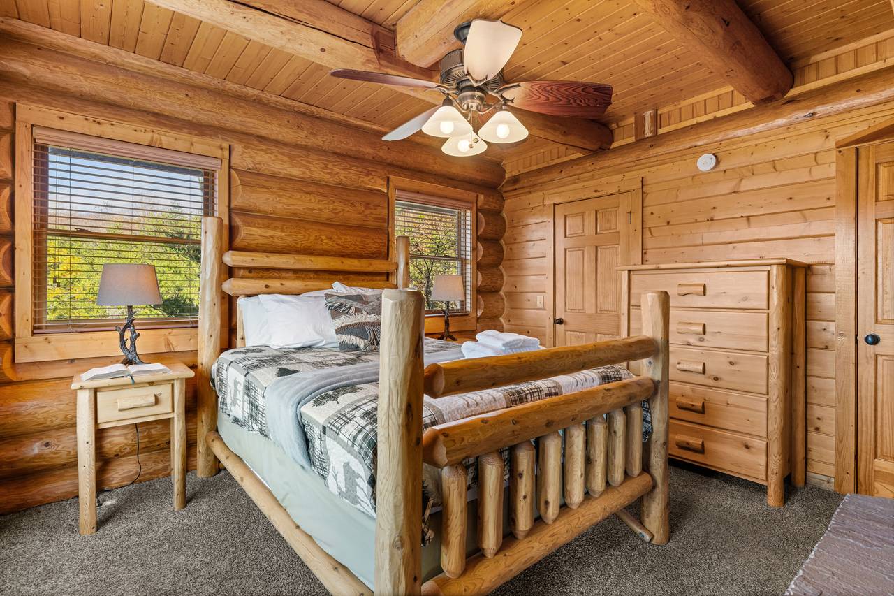 <span class="name">Log king bed with mountain glow & cozy cabin charm</span> <span class="name">Log king bed with mountain glow & cozy cabin charm</span>