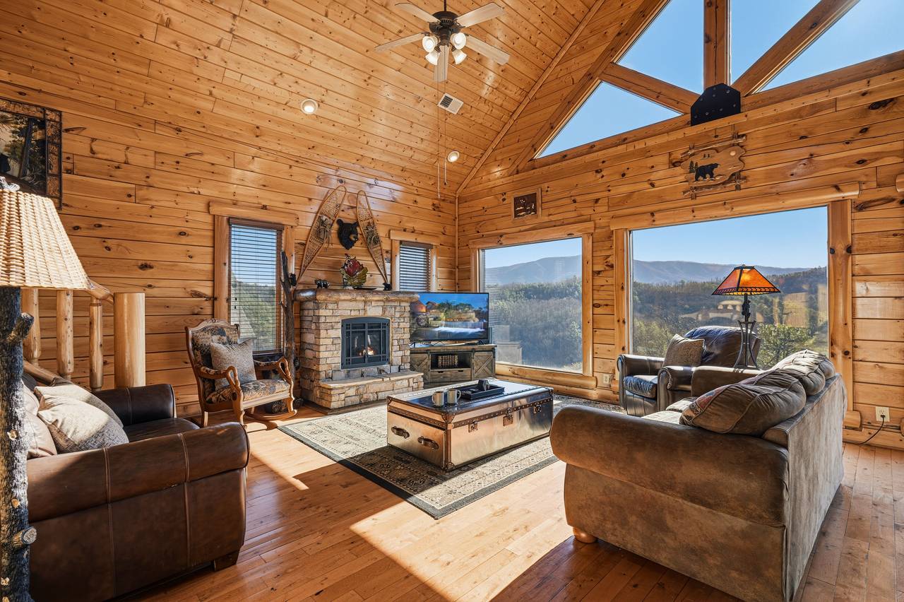 <span class="name">Entry-Level: Open living area with mountain views</span> <span class="name">Entry-Level: Open living area with mountain views</span>