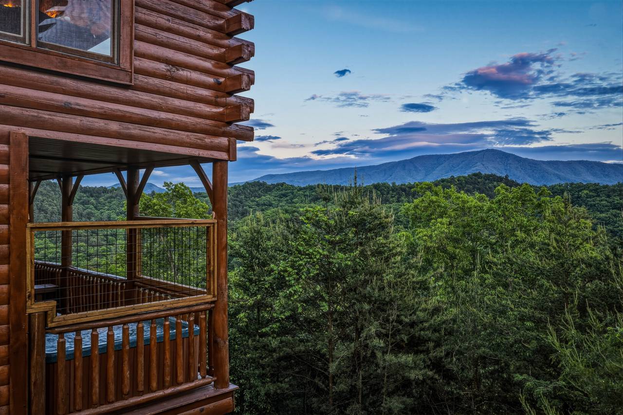 <span class="name">Private hot tub with mountain views</span> <span class="name">Private hot tub with mountain views</span>