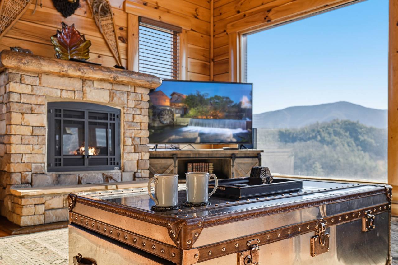 <span class="name">Entry-Level: Open living area with mountain views</span> <span class="name">Entry-Level: Open living area with mountain views</span>