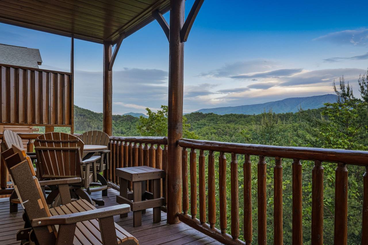 <span class="name">Covered deck with seating & scenic views</span> <span class="name">Covered deck with seating & scenic views</span>