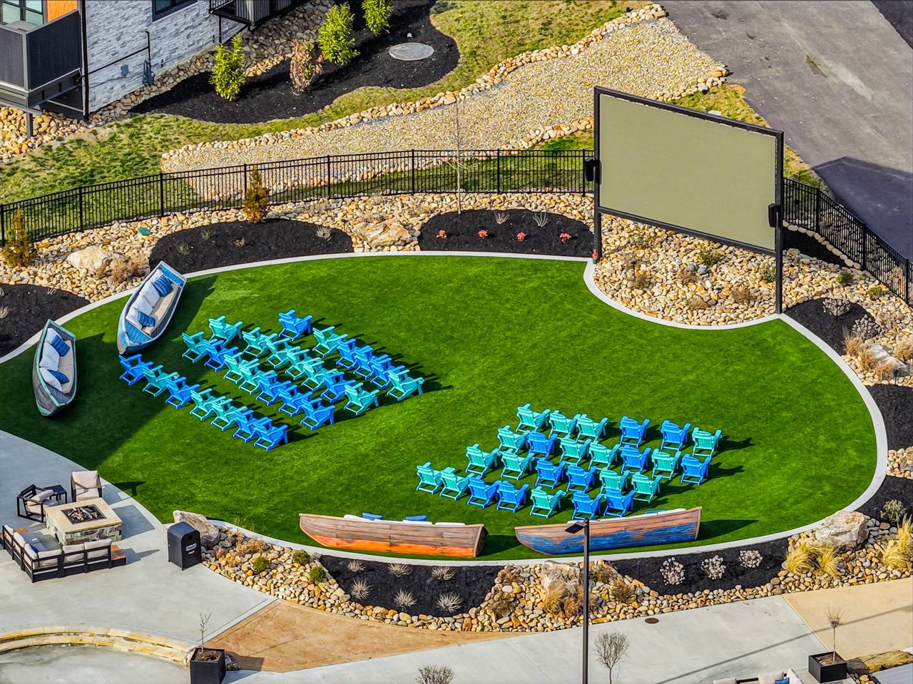 <span class="name">Walk to Rambling River Waterpark lazy river, theater, & more!</span> <span class="name">Walk to Rambling River Waterpark lazy river, theater, & more!</span>