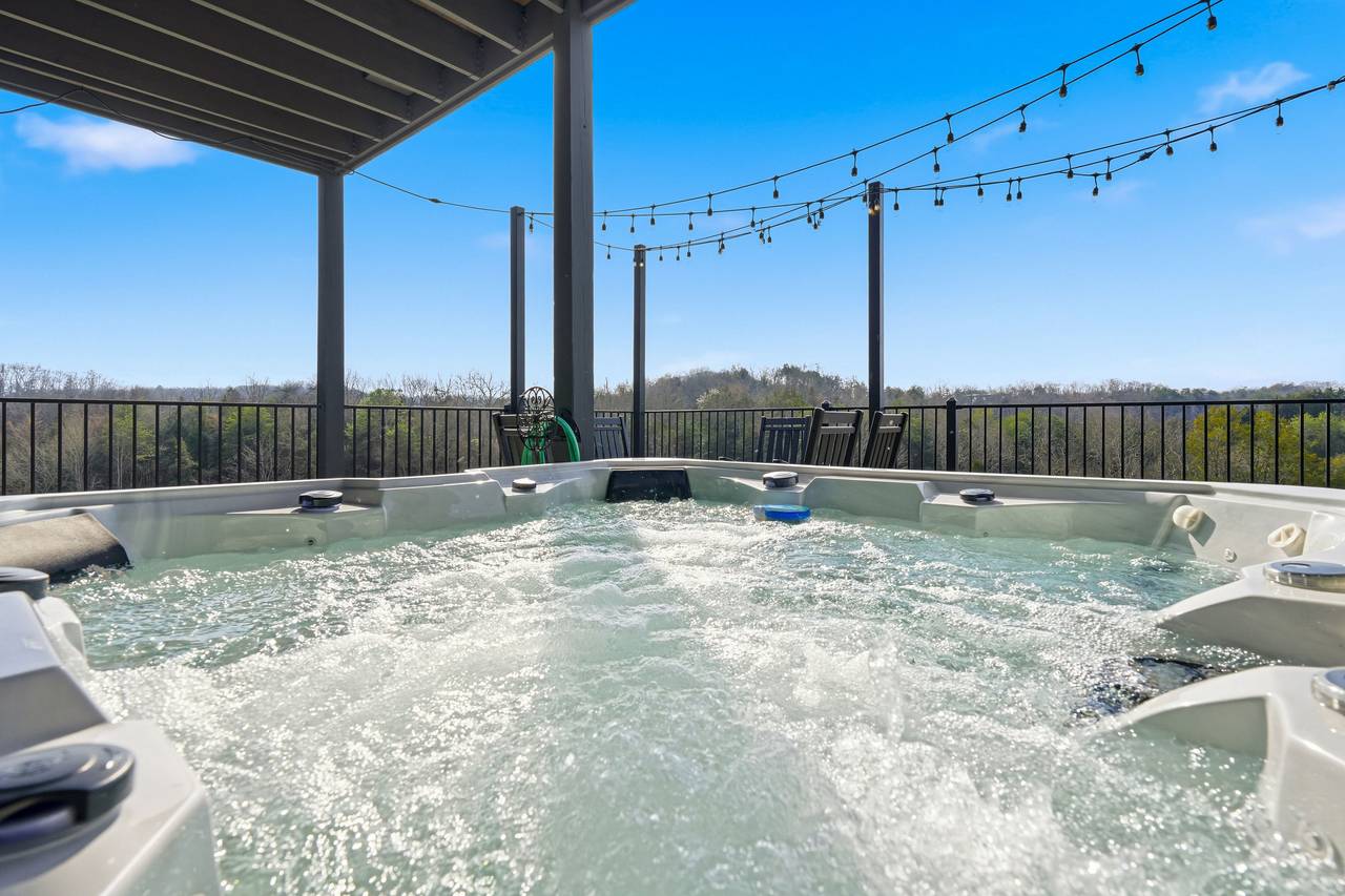 <span class="name">Private hot tub on deck with valley views</span> <span class="name">Private hot tub on deck with valley views</span>
