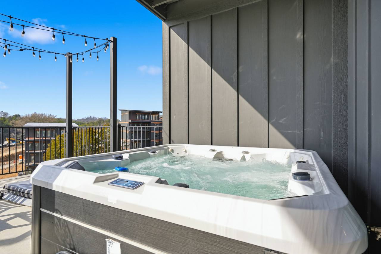 <span class="name">Private hot tub on deck with valley views</span> <span class="name">Private hot tub on deck with valley views</span>