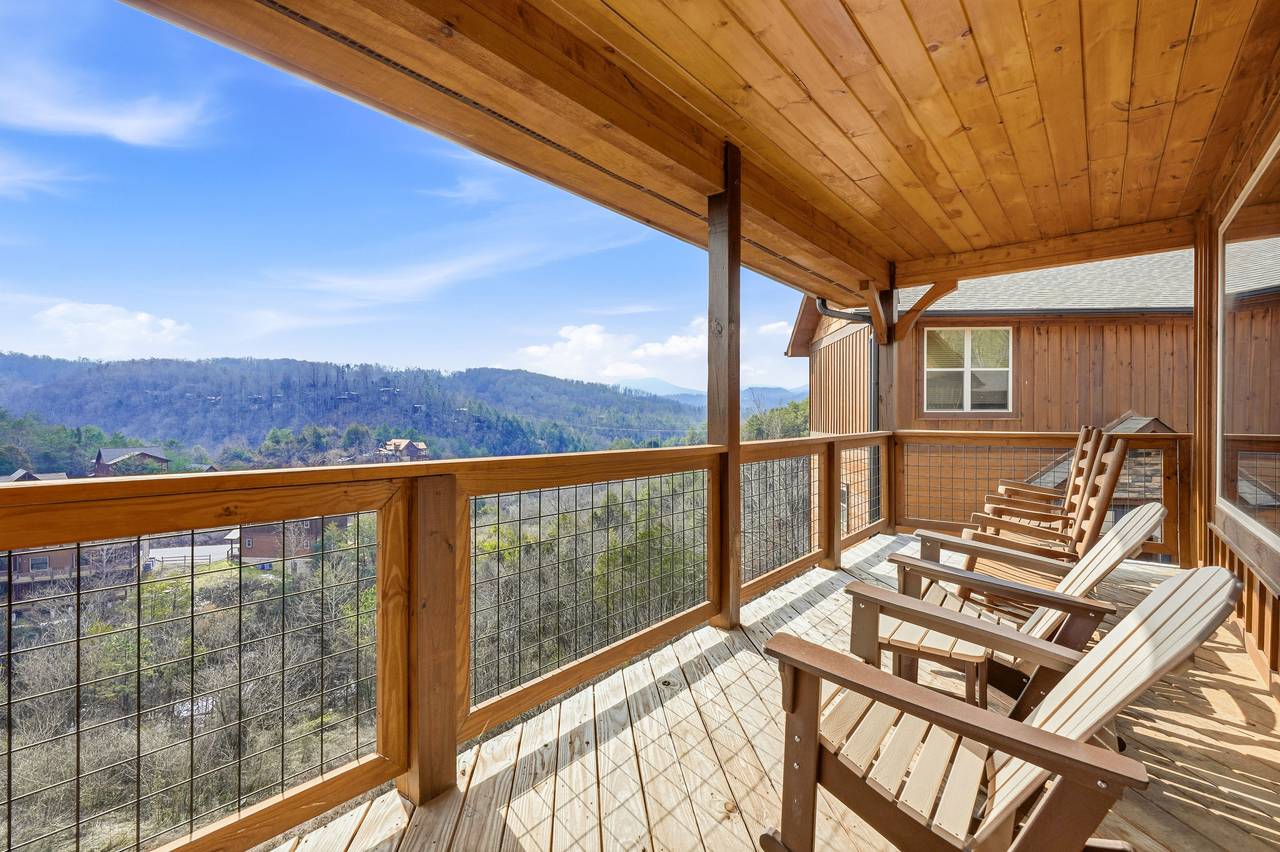 <span class="name">Rocking chairs w/ sweeping views</span> <span class="name">Rocking chairs w/ sweeping views</span>