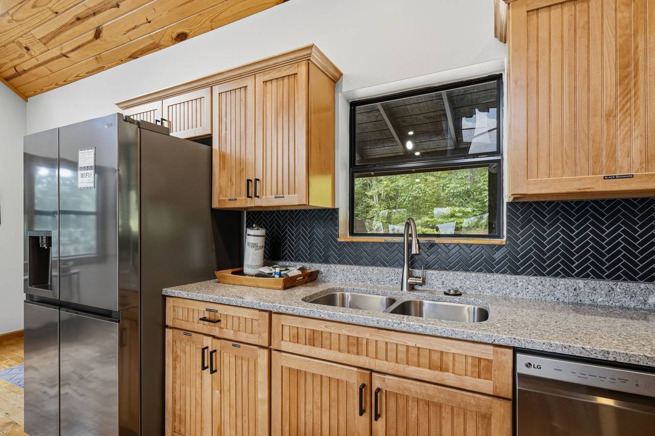 Fully equipped kitchen with modern appliances Fully equipped kitchen with modern appliances