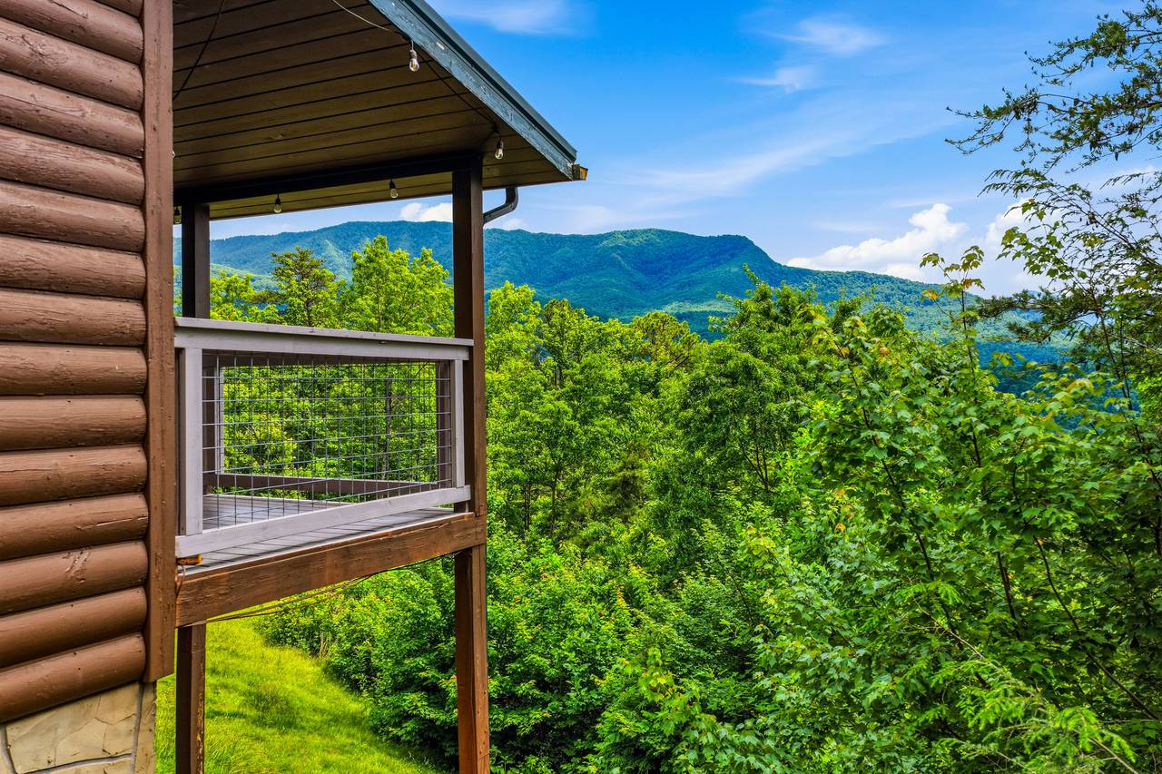 Mountain views and peaceful surroundings await Mountain views and peaceful surroundings await