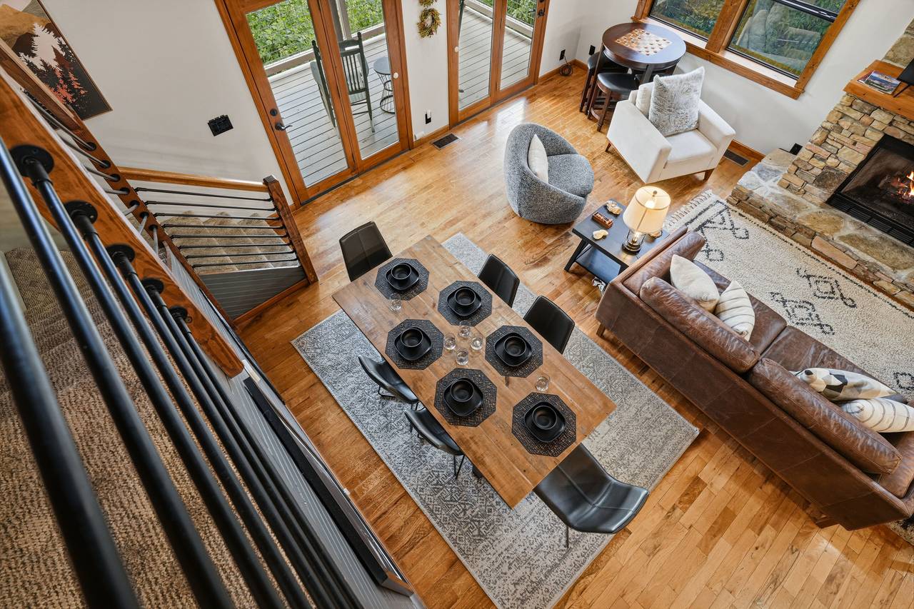 Cozy living room with fireplace and Smart TV Cozy living room with fireplace and Smart TV